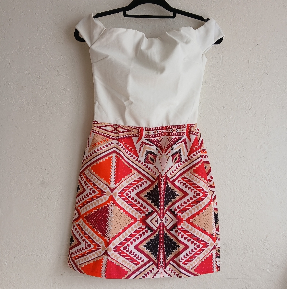 Off Shoulders White and Red Geometric Dress Zipper Back  Size M